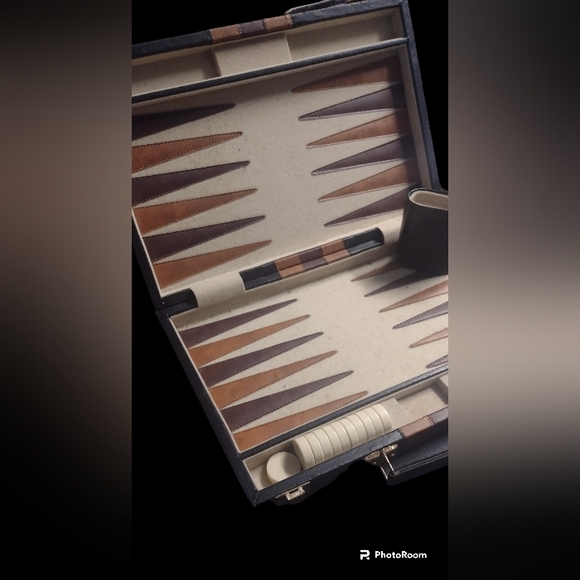Vintage Backgammon Gaming Set in Black & Brown Leather Travel Brief Case - Picture 2 of 11